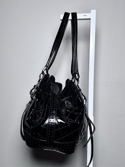 Burberry Lowry Tote Quilted Patent Leather Pre-owned Black Large Purse