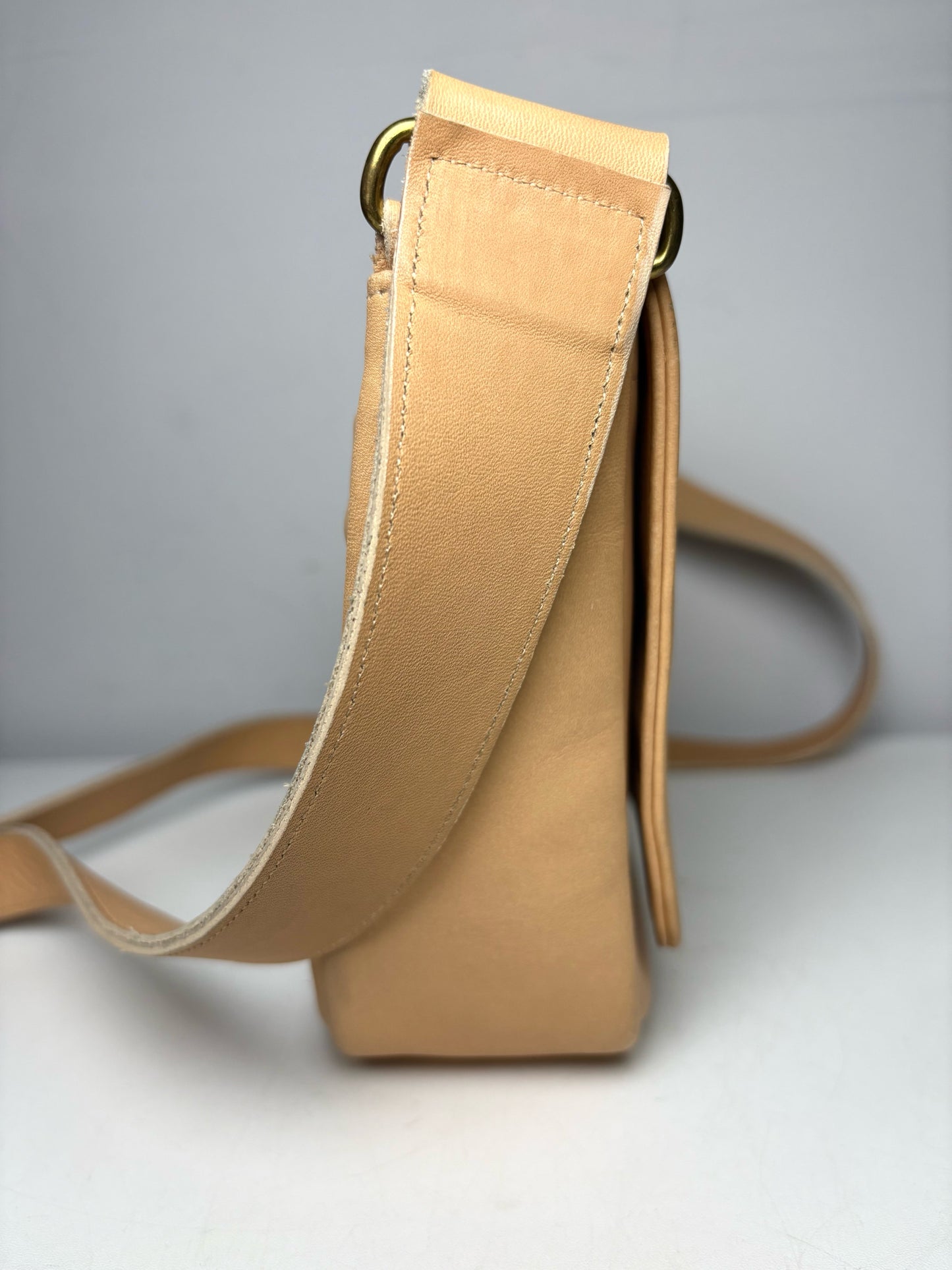 Women's Coach Solid Vintage Leather Pre-owned Tan Small Purse