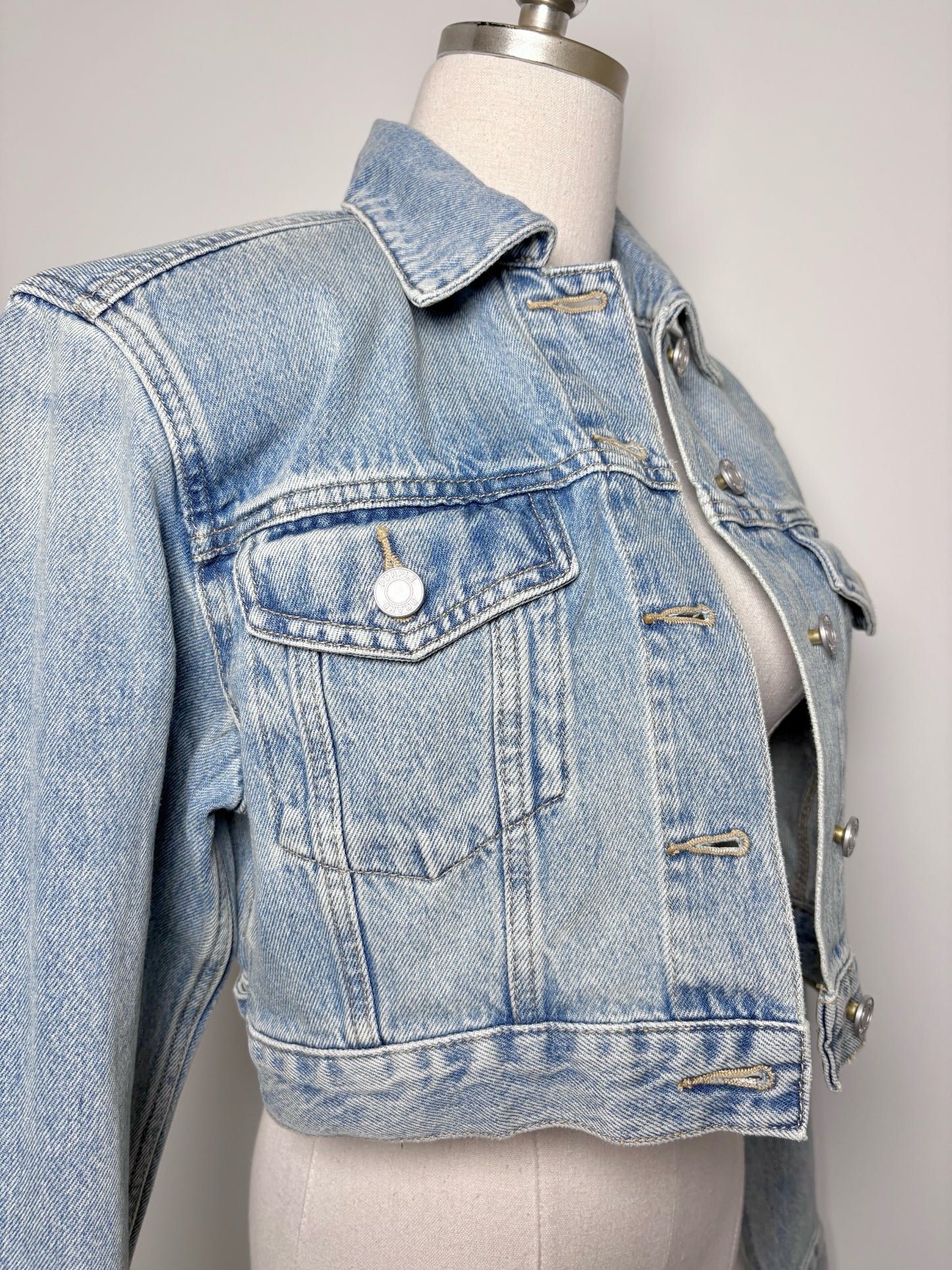 Women Size S PURPLE BRAND Light Blue Denim Style No. 6002 Jacket