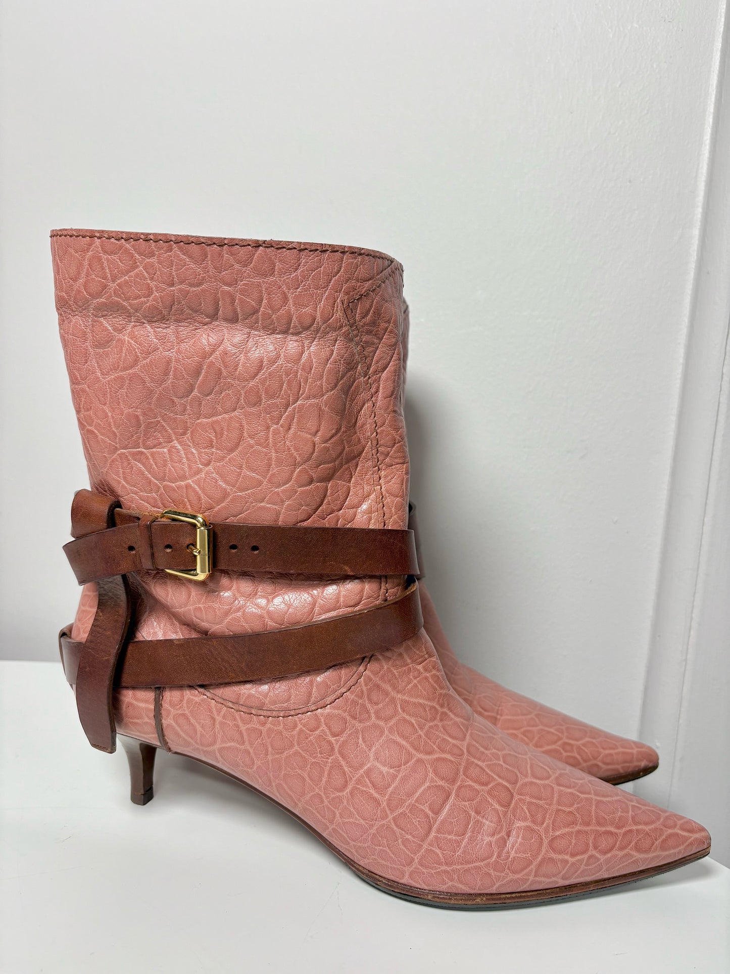 W Shoe Size 38.5 Louis Vuitton Pink Leather Boots