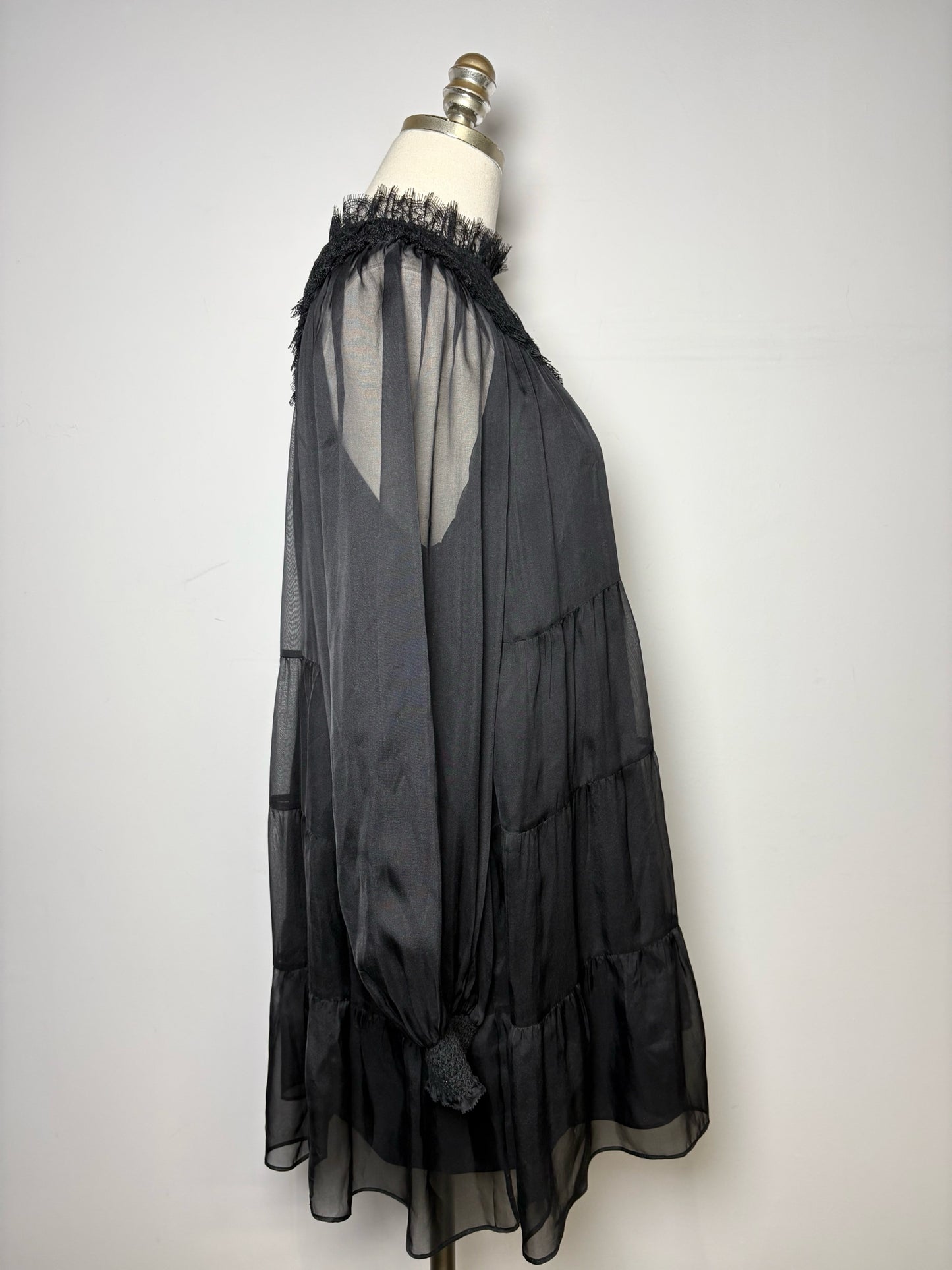 Women Size 8 Alice + Olivia Black Solid Nylon Pre-owned Dress