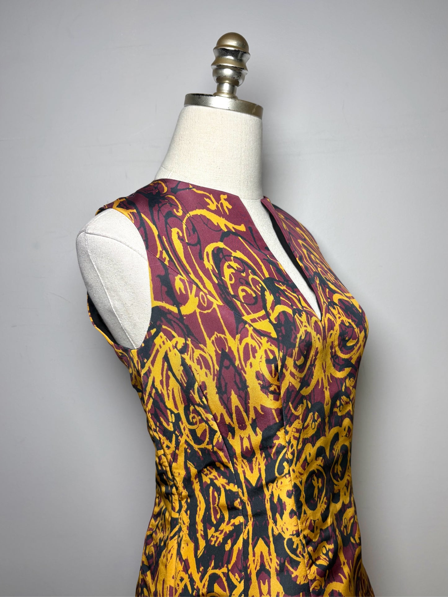 Women Size 4 Wes Gordon Gold, Burgundy, Black Print 100% Silk Pre-owned Dress
