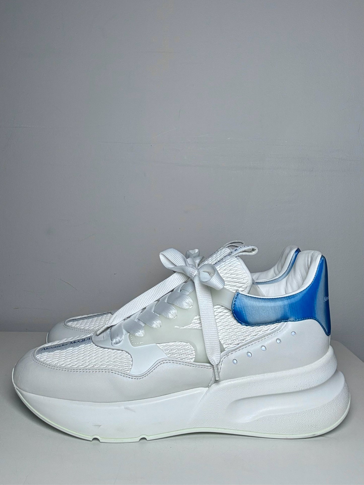 Alexander McQueen Oversized White/Blue Men's Pre-owned, NWOT 43 (10 US) Sneakers