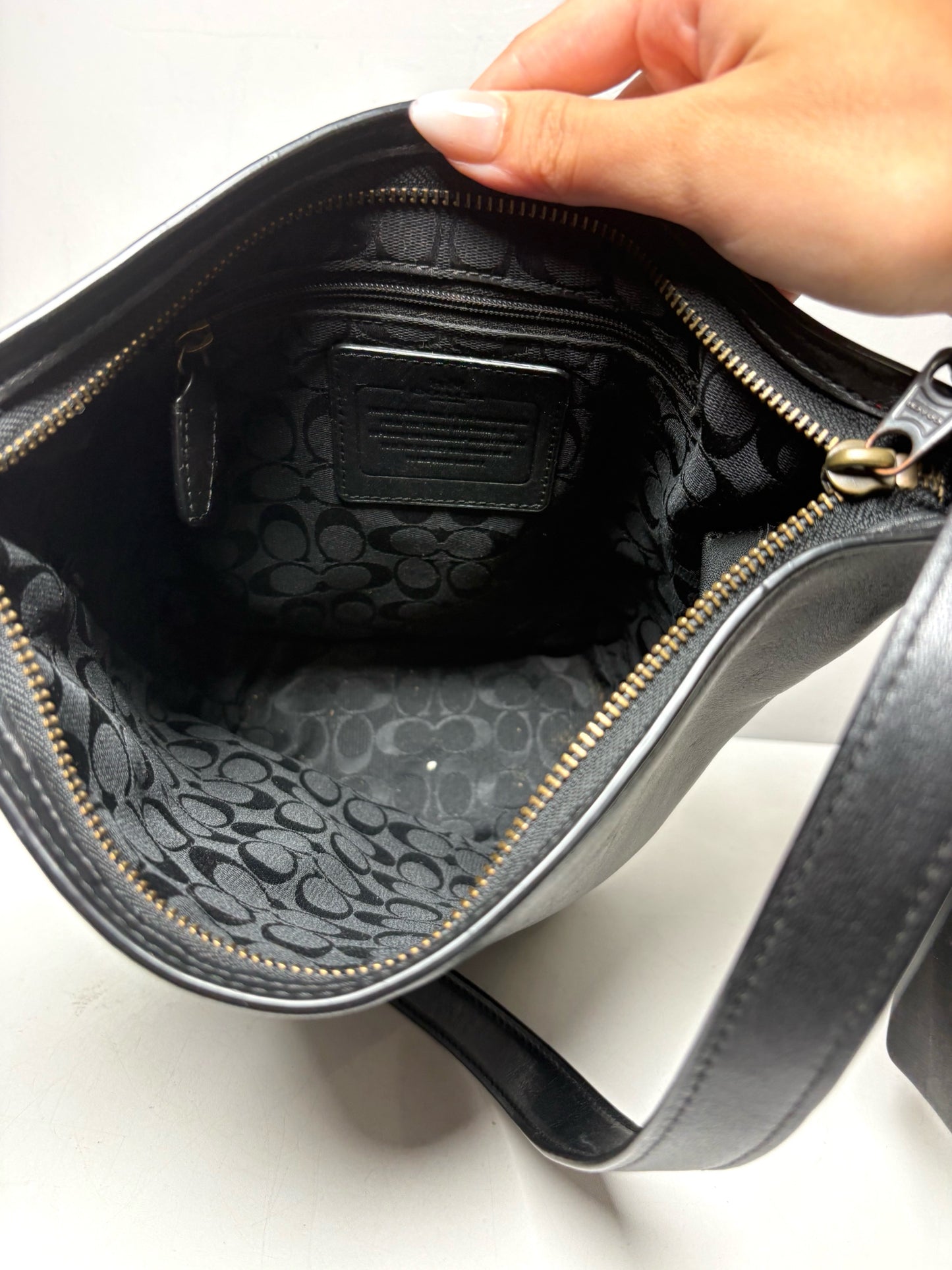 Women's Coach Bleecker Sport Mini Black Leather Vintage Pre-Owned Crossbody Bucket Bag
