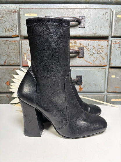 W Shoe Size 8.5 Stuart Weitzman Black Leather Boots