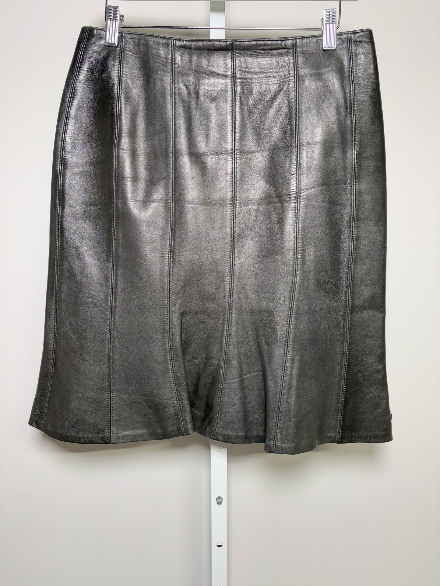 Women Size S Swann Black Solid Vintage Leather Skirt