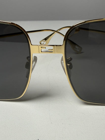 Fendi Baguette FE40123U Women's Pre-owned Gold Metal Rectangle Sunglasses
