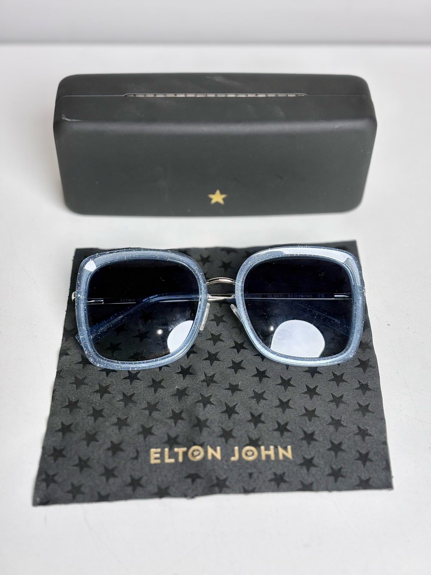 Elton John Eyewear Women's Pre-owned Blue Acetate Sunglasses