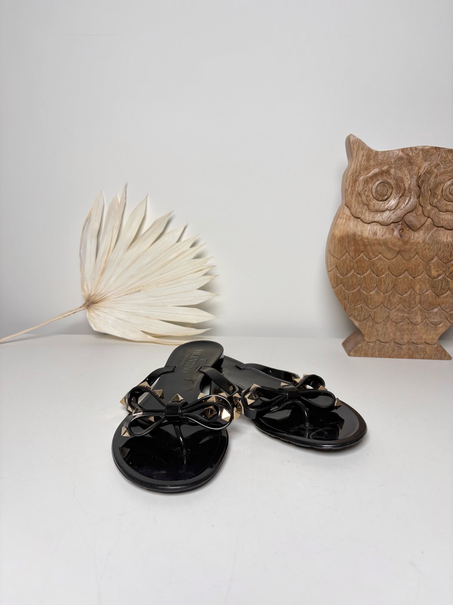 W Shoe Size 36 (5.5/6 US) Valentino Black PVC Thong Stud Sandals