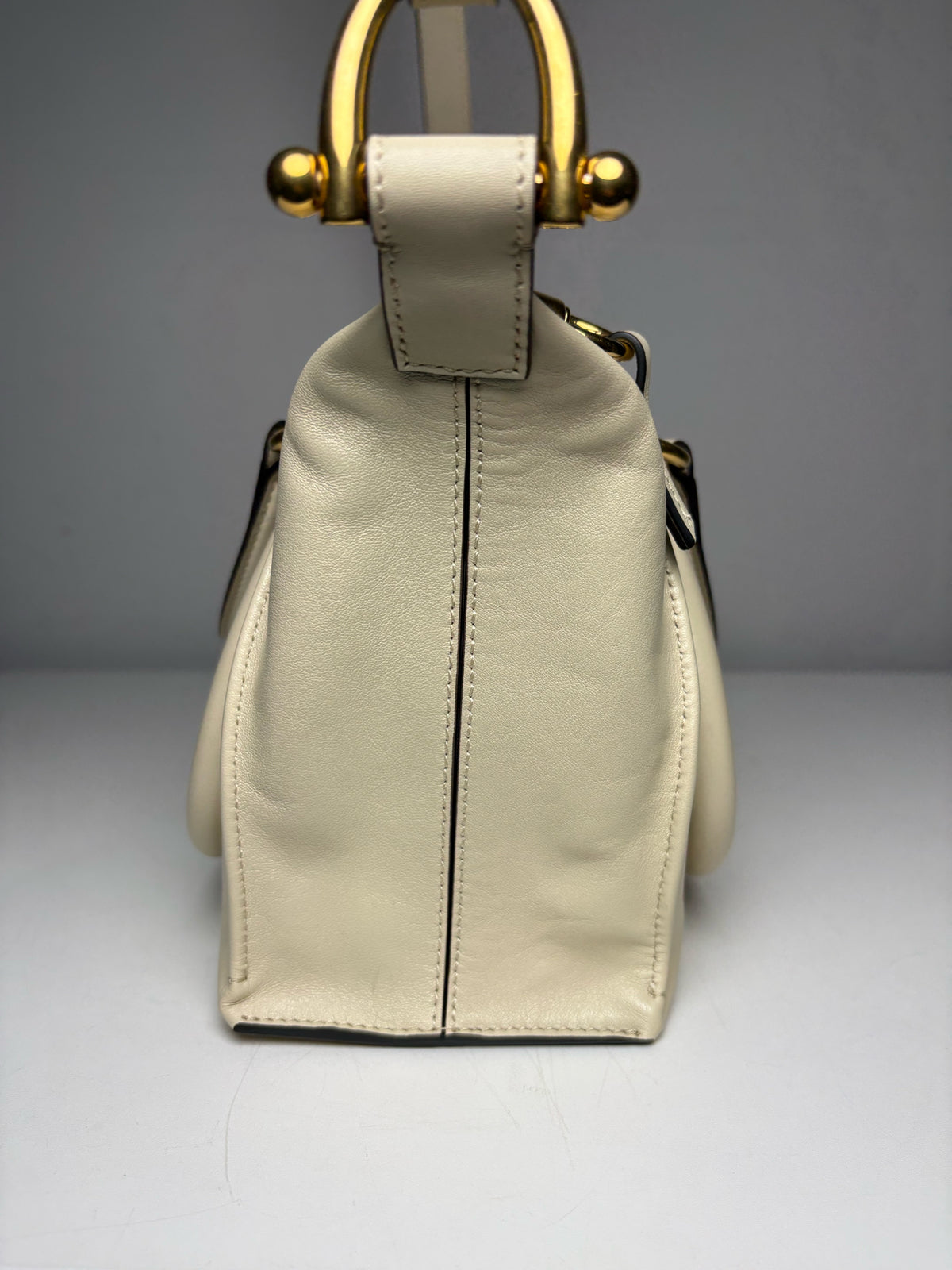 Women's Chloé Small Paraty 24 Cream Sweet Beige Leather Authentic Pre-Owned Shoulder Bag