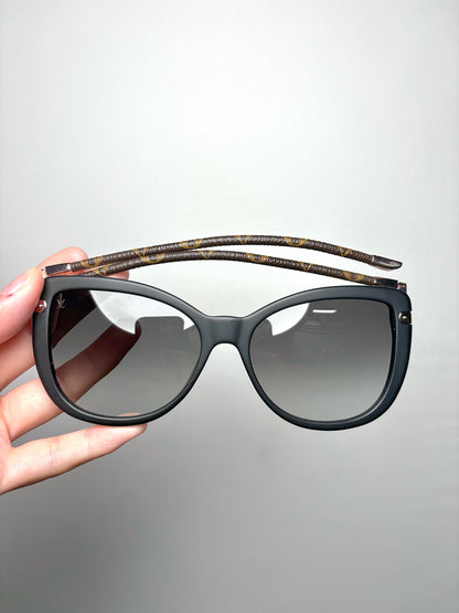 Louis Vuitton NWT Black Charlotte Leather-wrapped Monogram Fold Sunglasses