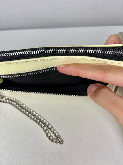 Lafayette 148 Solid Patent Leather Pre-owned Pale Yellow Clutch Purse