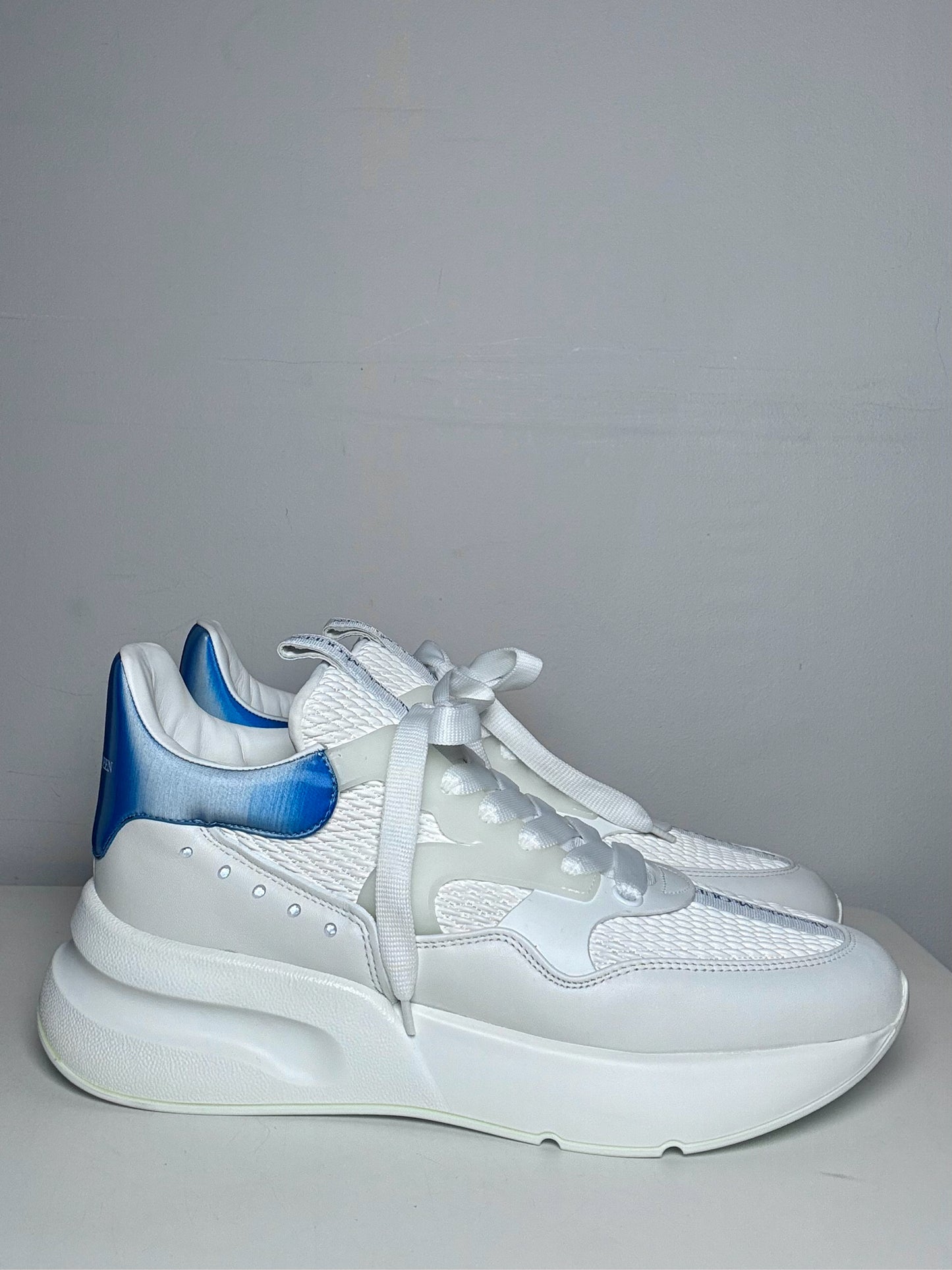 Alexander McQueen Oversized White/Blue Men's Pre-owned, NWOT 43 (10 US) Sneakers