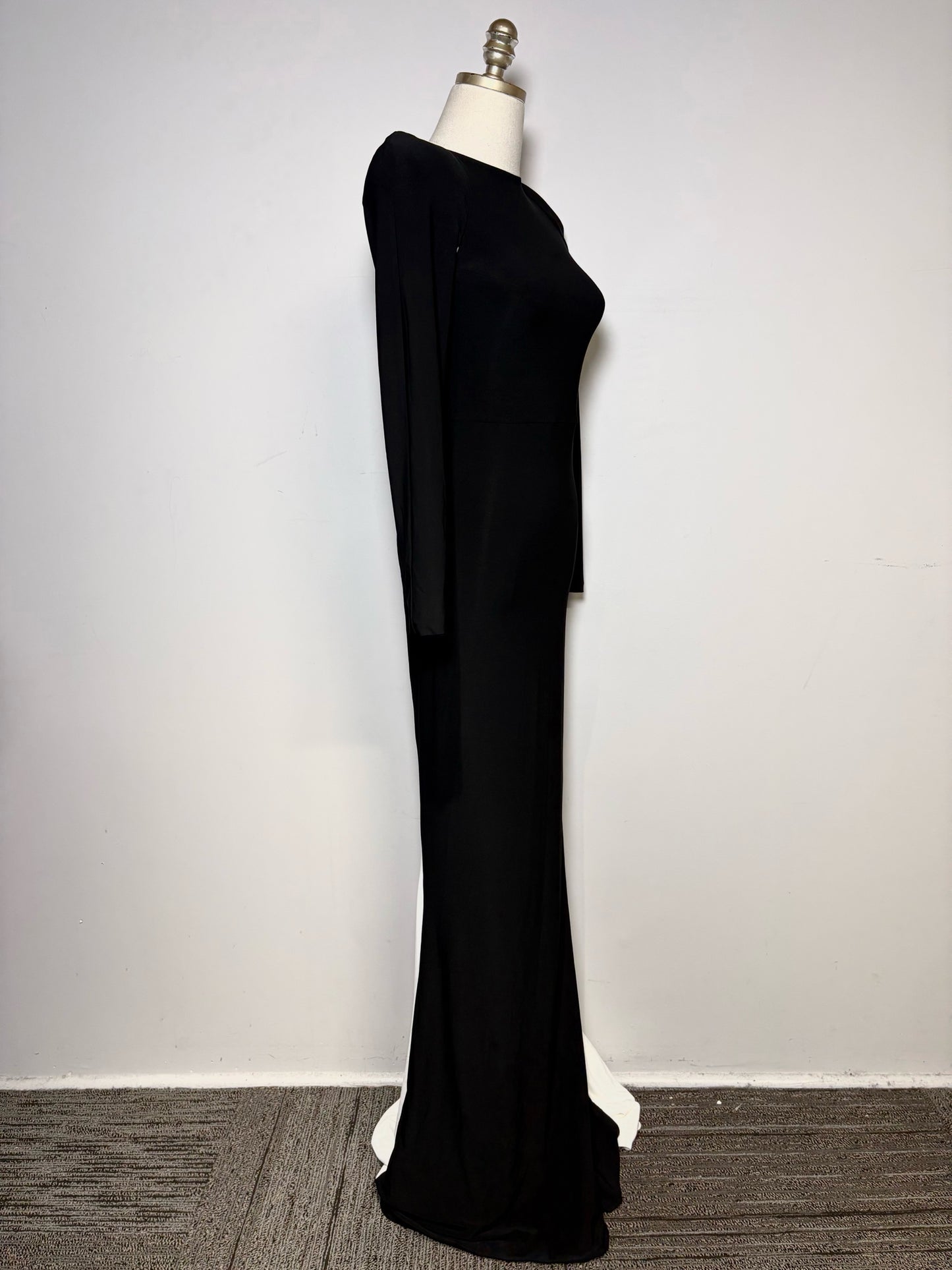 Women's Size 2 Zhivago Contradiction Black & White Colorblock NWT Pre-Owned Maxi Dress