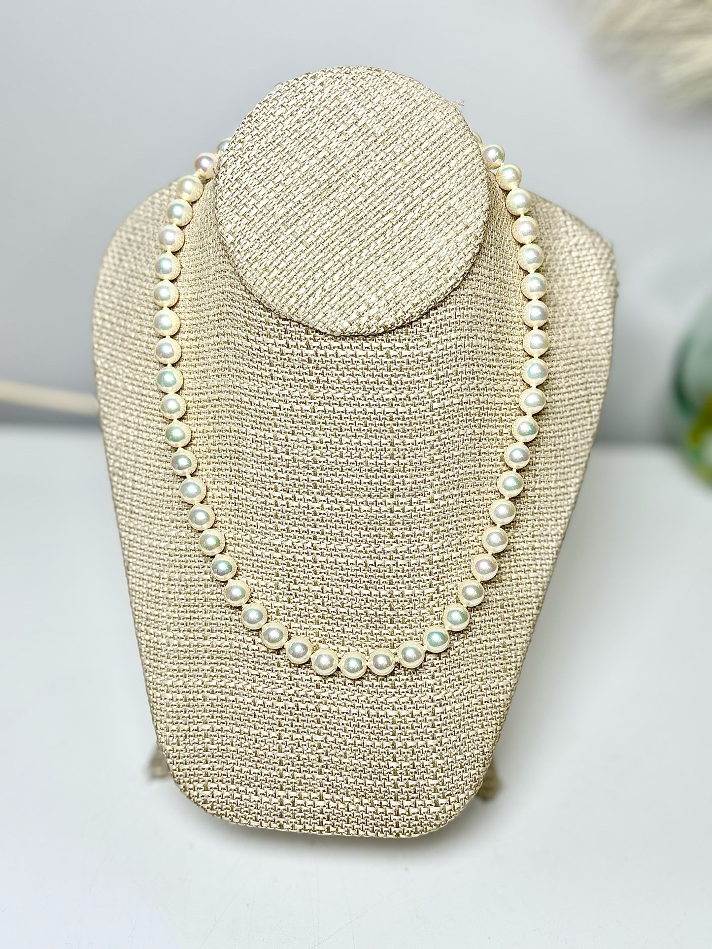 White Cultured Pearl Necklace 8.5"