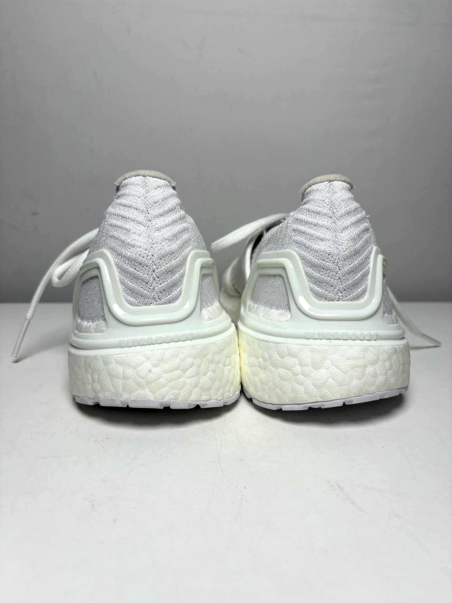 Women's Shoe Size 9.5 Adidas x Stella McCartney Ultraboost DNA White Pre-Owned Sneakers