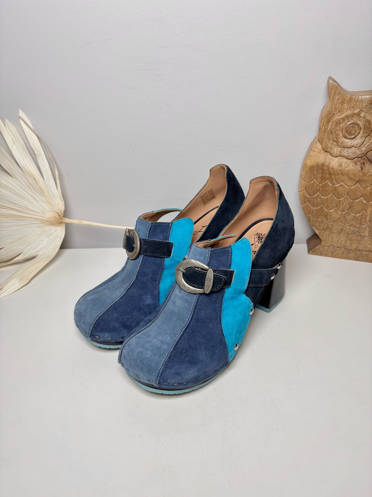 W Shoe Size 8 John Fluevog Blue, Turquoise Leather Suede Heels
