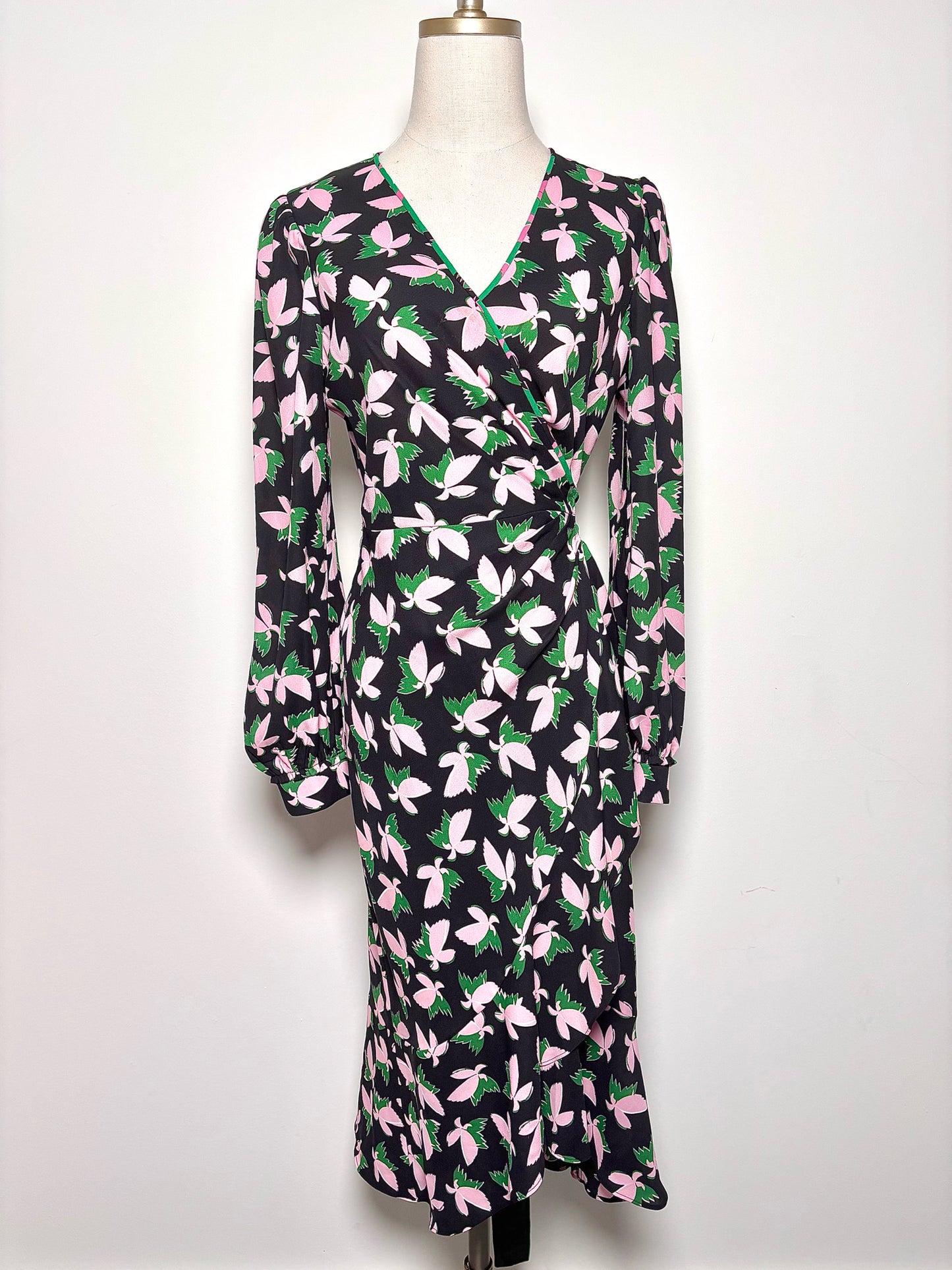 Women Size M Diane Von Furstenberg Pink, Black, Green Floral Viscose Dress