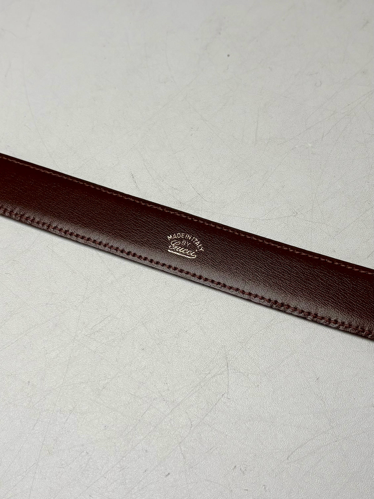 Women's Size 70/28 (XS) Gucci Vintage 1970s/1980s Brown Leather Gold-Tone Logo Buckle Pre-Owned Belt