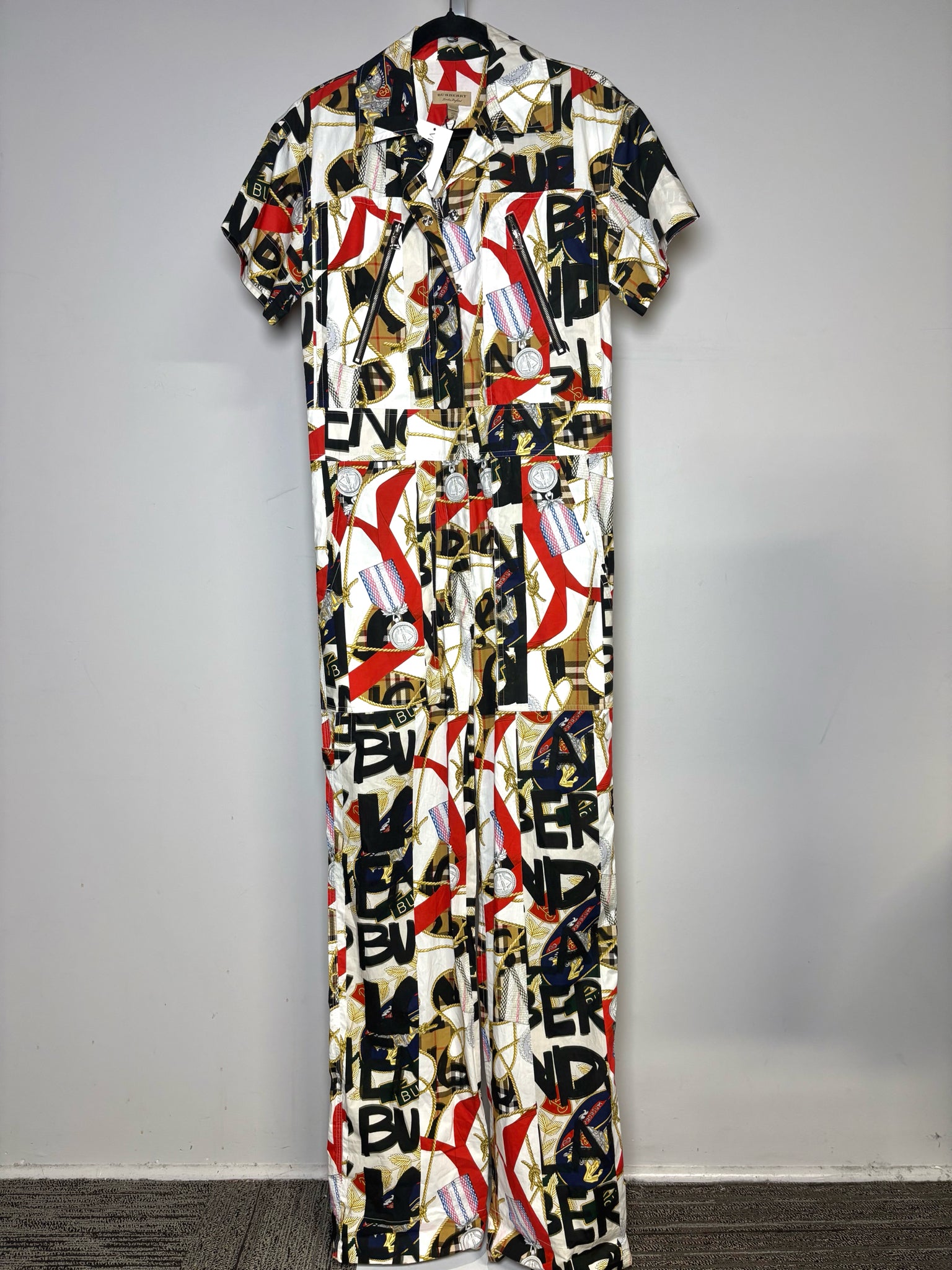 Women Size 4 Burberry Multi-Color Archive Graffiti Print NWT, Pre