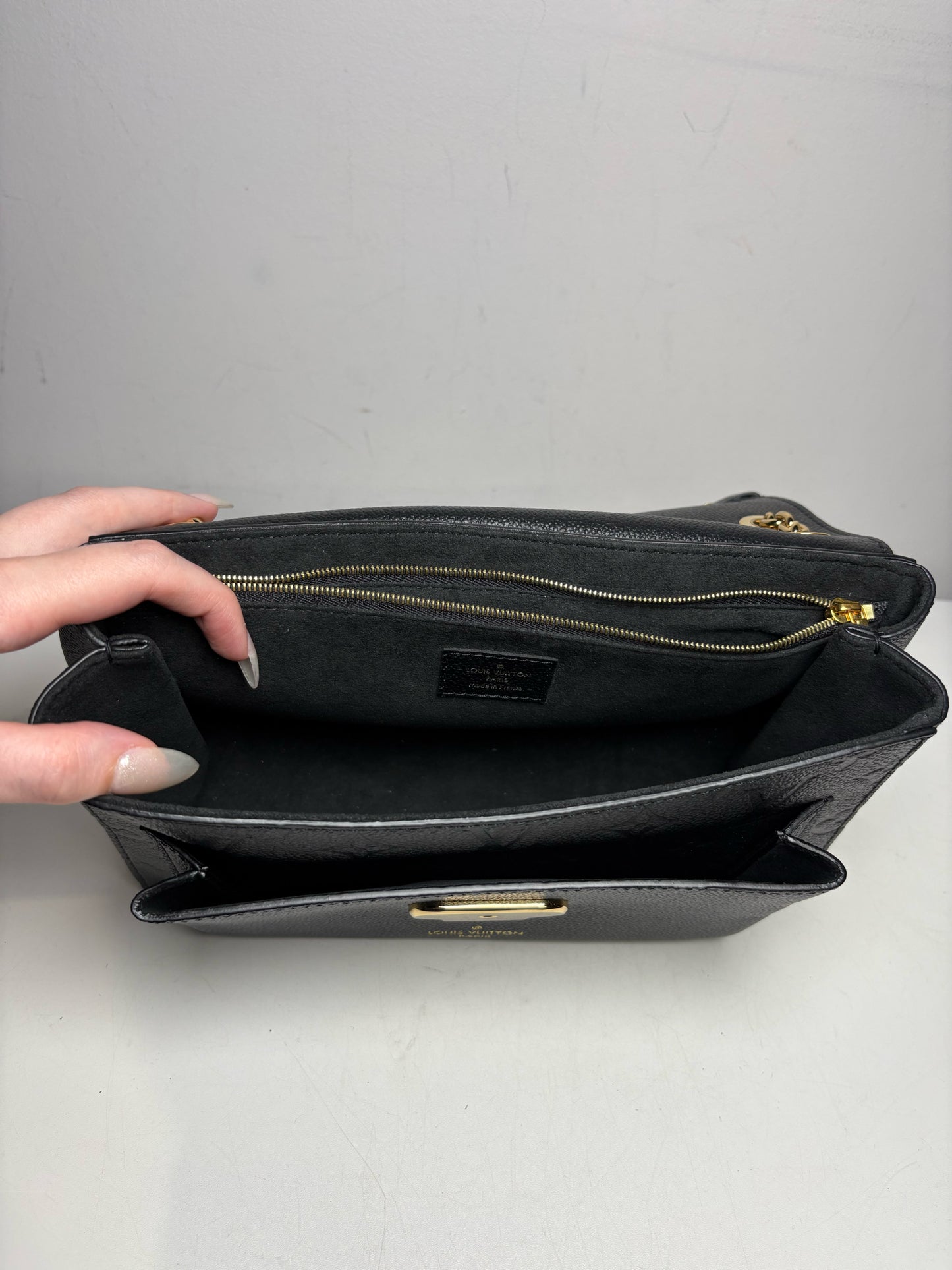 Women's Authentic Louis Vuitton Vavin PM Black Monogram Empreinte Leather Pre-Owned Small Purse
