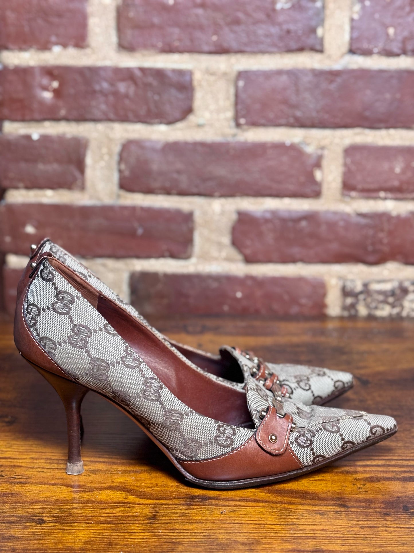 W Shoe Size 36.5 Gucci Brown Canvas, Leather Trim Vintage Pre-owned Heels