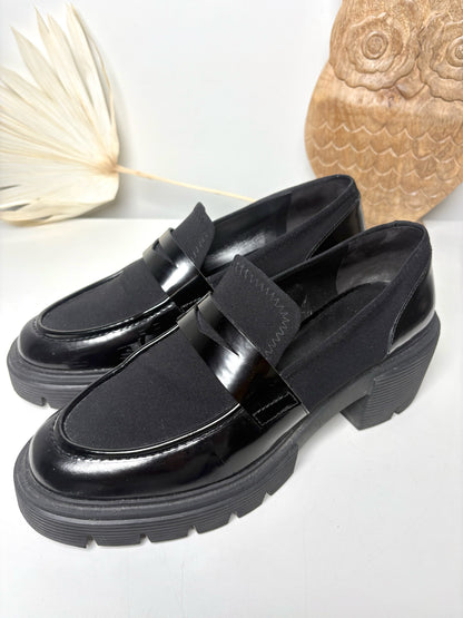 W Shoe Size 10B Stuart Weitzman Black Leather Patent, Suede Soho Loafers