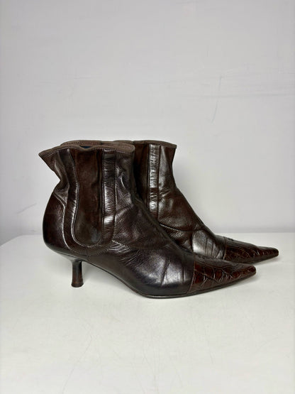W Shoe Size 38.5 Chanel Interlocking Brown Leather Ankle Boots