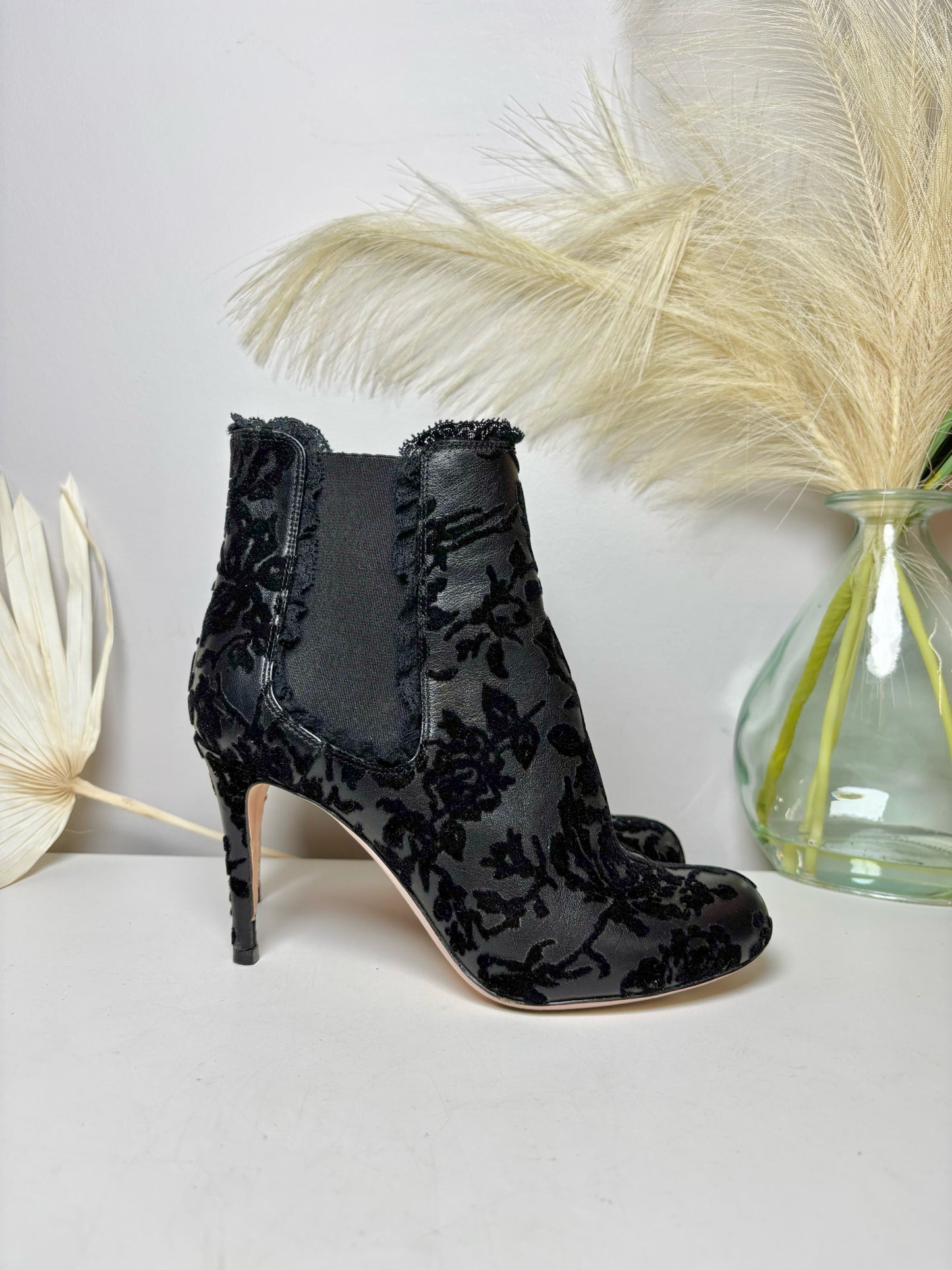 W Shoe Size 6 Valentino RED Black Velvet Cowhide Boots