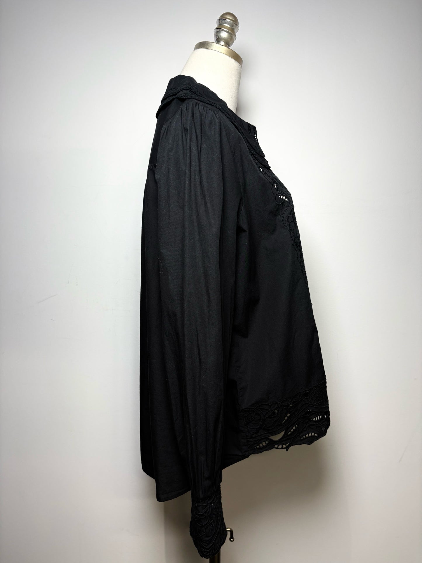 Women's Size M Farm Rio Black Eyelet Cotton Pre-Owned Puff Sleeve Blouse