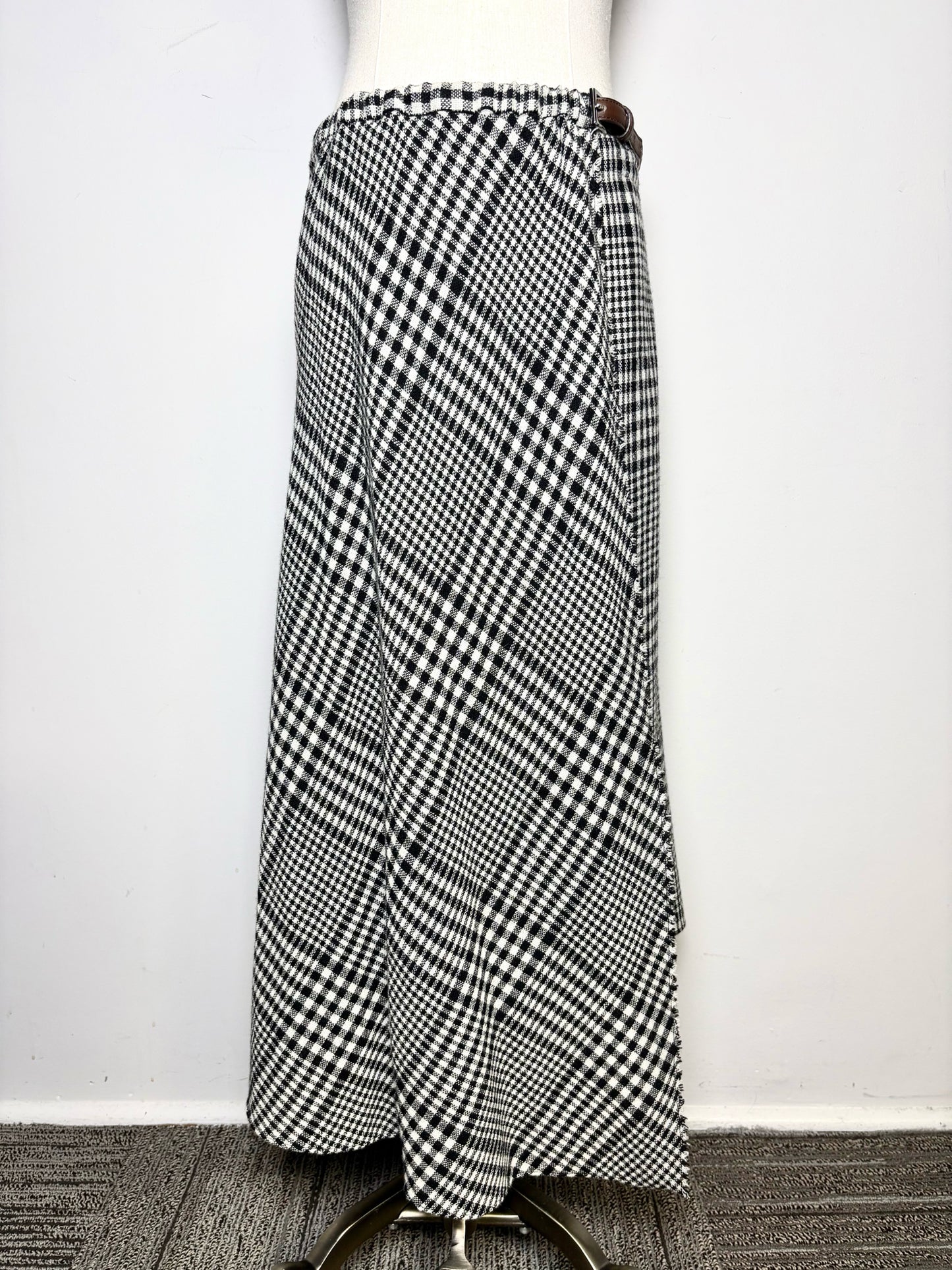 Women Size 6 (M) Tibi Black, White Plaid Midi Skirt