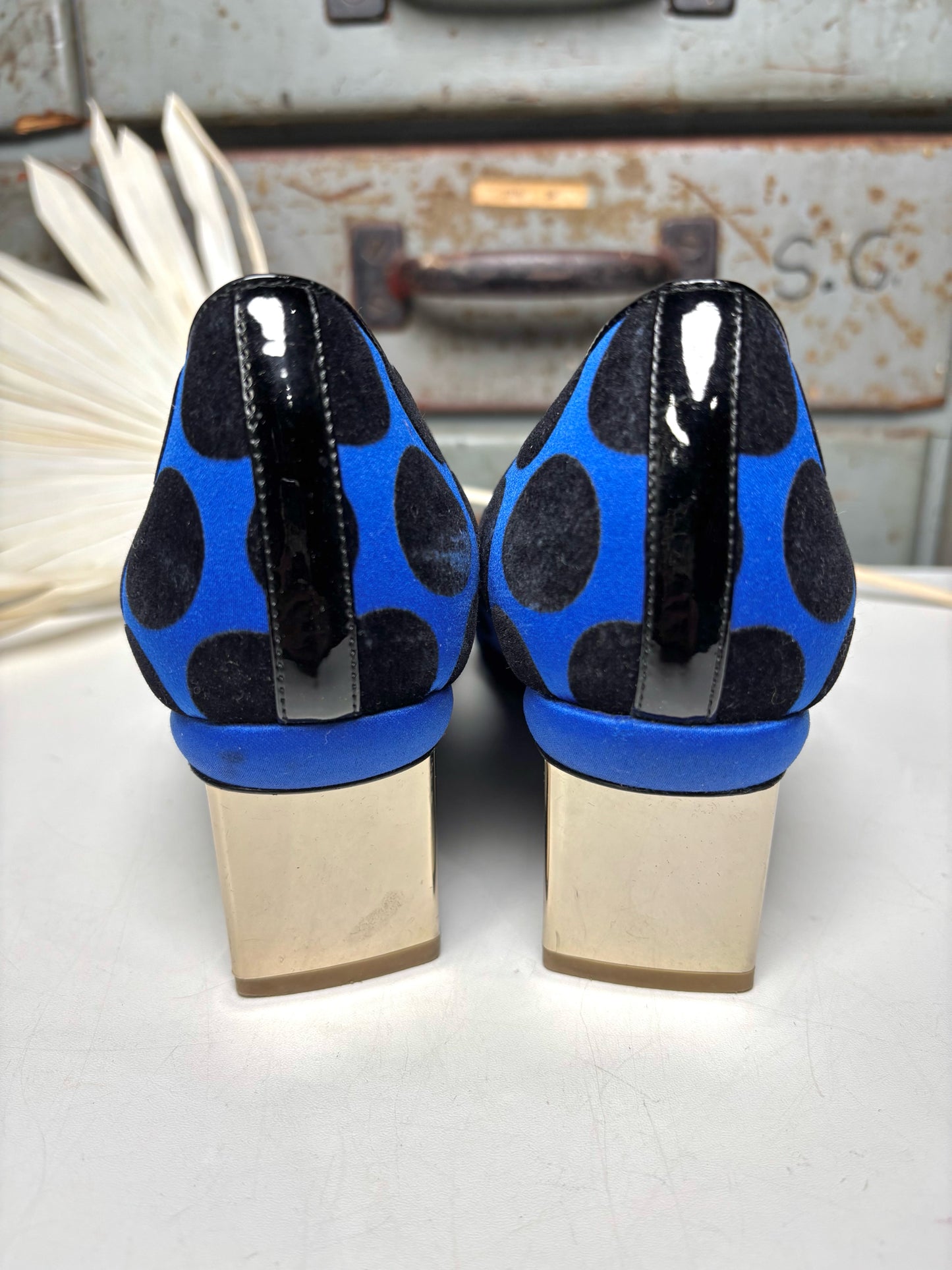 W Shoe Size 38.5 Nicholas Kirkwood Blue, Black Heels