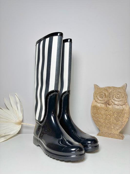 W Shoe Size 10 D&G Black, White Rubber NWT Boots