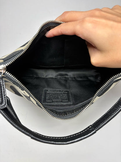 Women's Coach Kristin Grey & Black Canvas Vintage Pre-Owned Shoulder Bag Purse Circa 2010