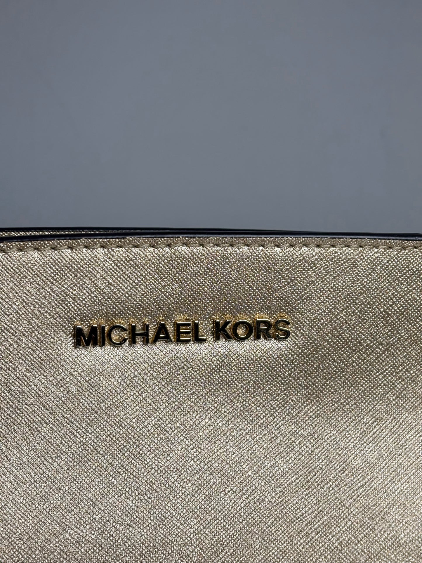 Women's Michael Kors Solid Leather Pre-owned Metallic Gold Small Purse