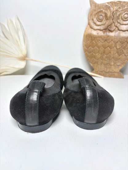 W Shoe Size 6.5 Stuart Weitzman Black Suede Pre-owned Flats