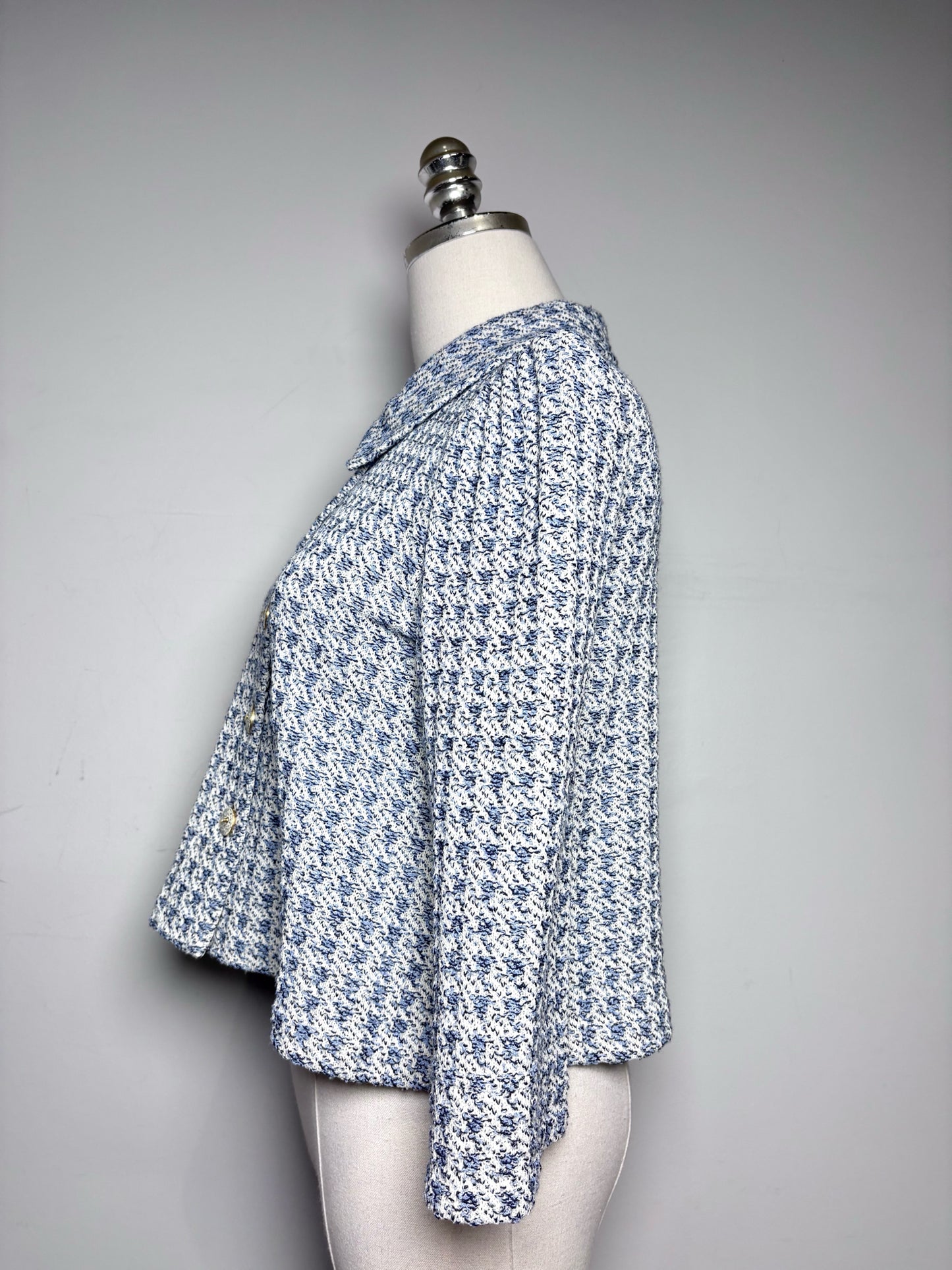 Women Size 2 St. John Light Blue Tweed Enamel Buttons Pre-owned Jacket
