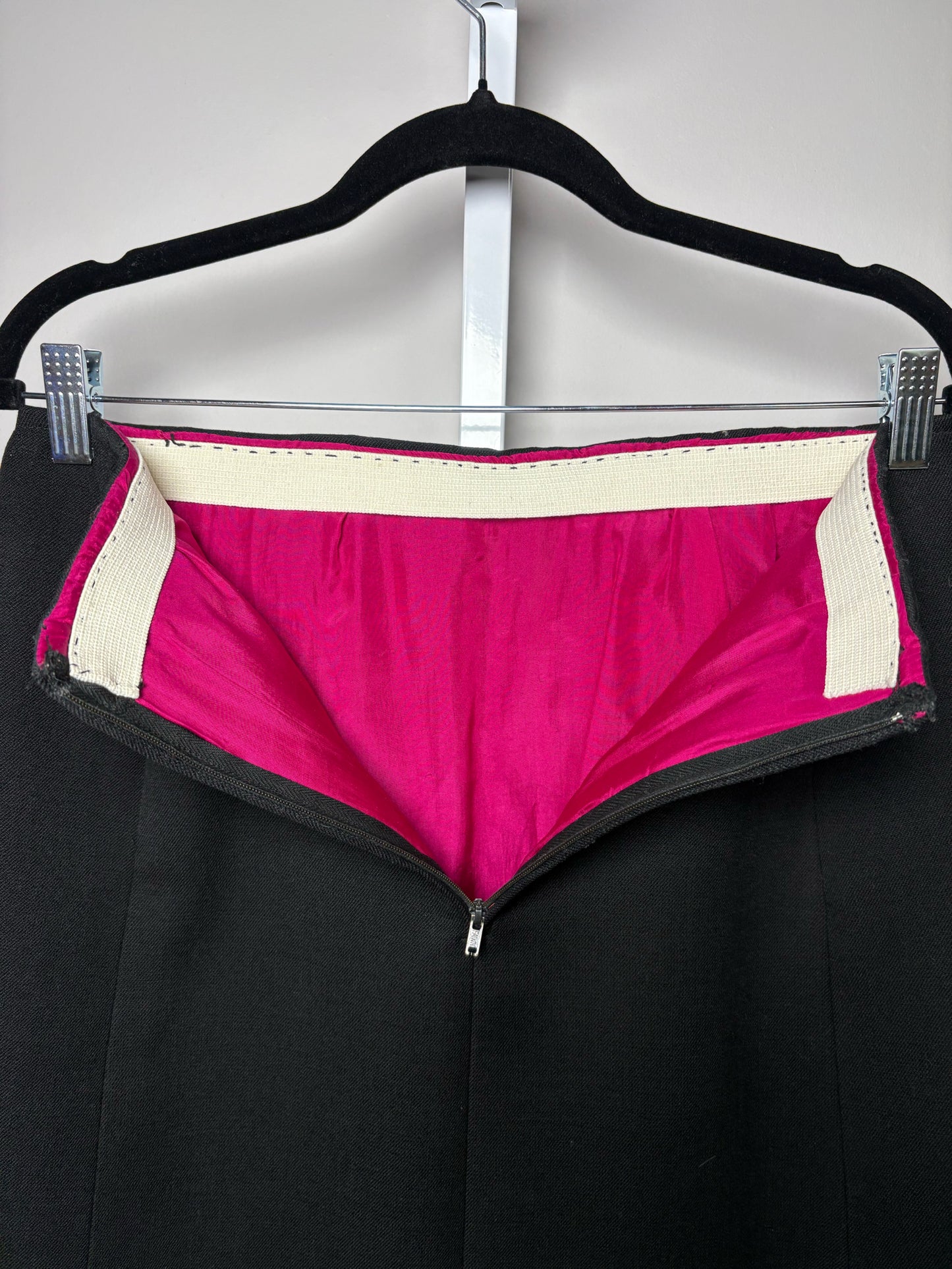 Women Size M (Estimate) Elizabeth Arden Black Solid Vintage Suit