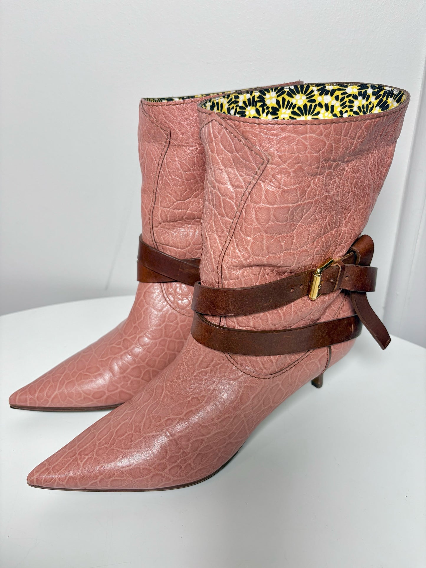 W Shoe Size 38.5 Louis Vuitton Pink Leather Boots