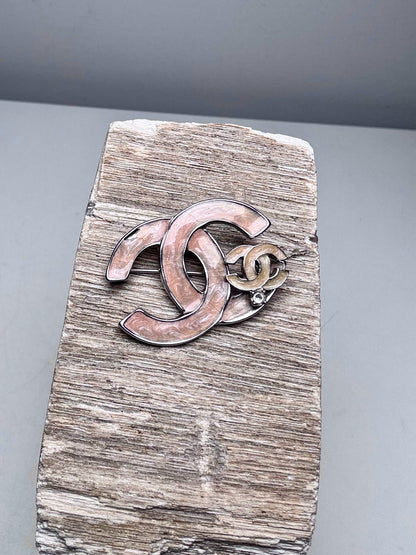 Chanel Vintage/Rare Metal Vintage Pre-owned Pin