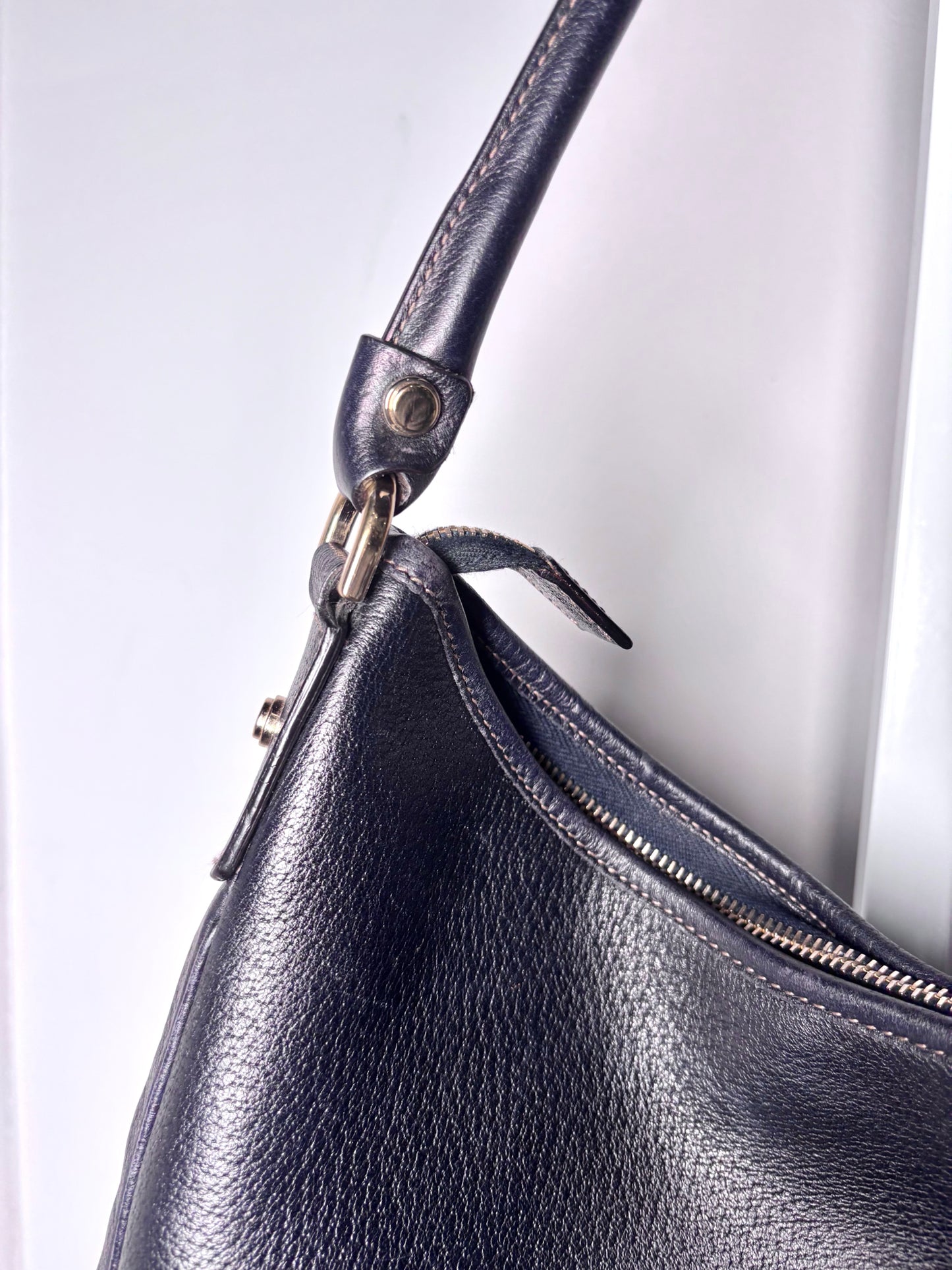 Gucci Abbey Hobo D-ring Vintage Leather Navy Blue Pre-owned Purse