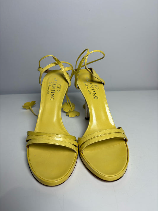 W Shoe Size 38.5 (7.5 US) Valentino Yellow Leather Floral Ankle Strap Heels