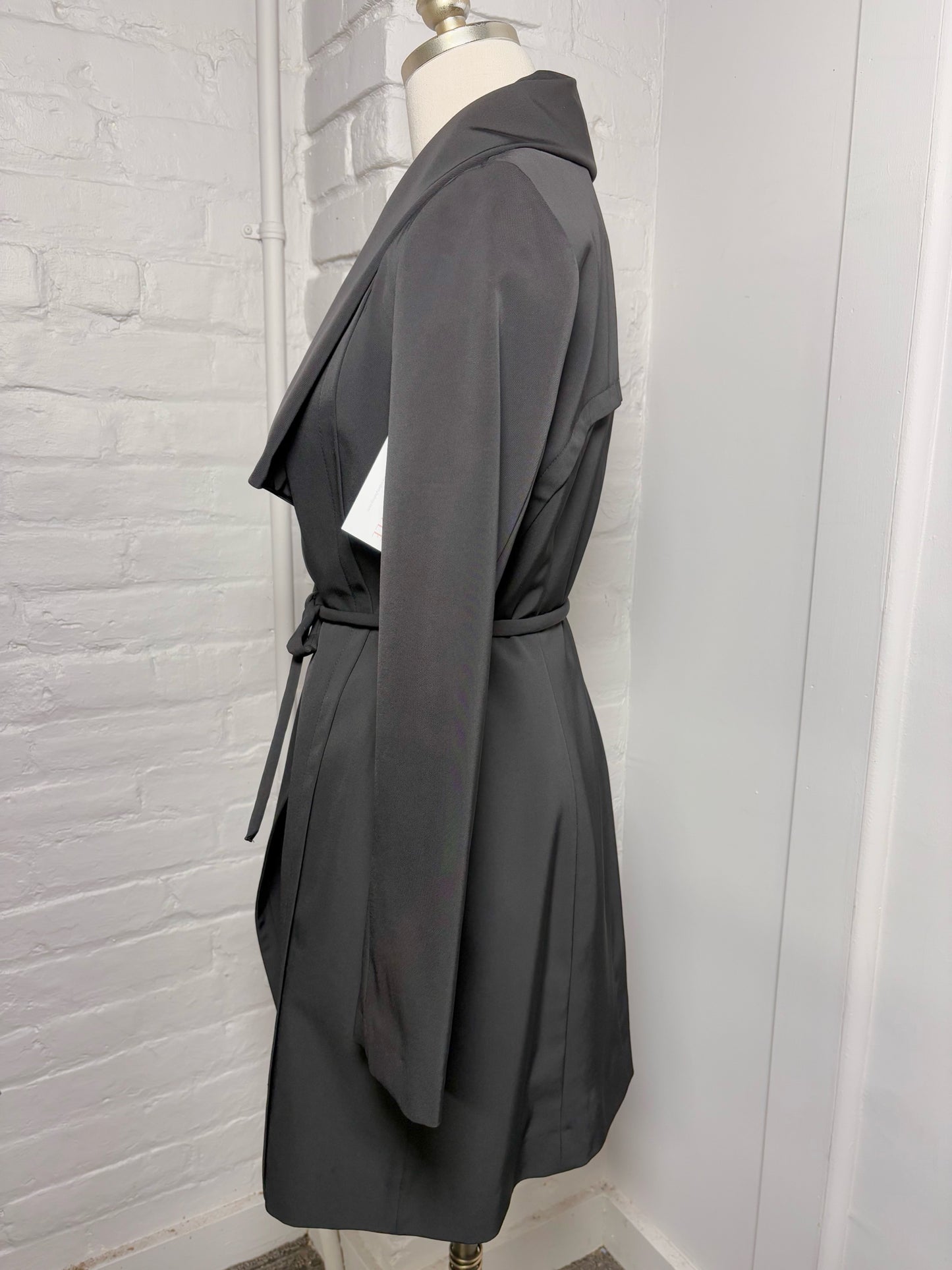 Women Size 0 Trina Trina Turk Black Solid Jacket