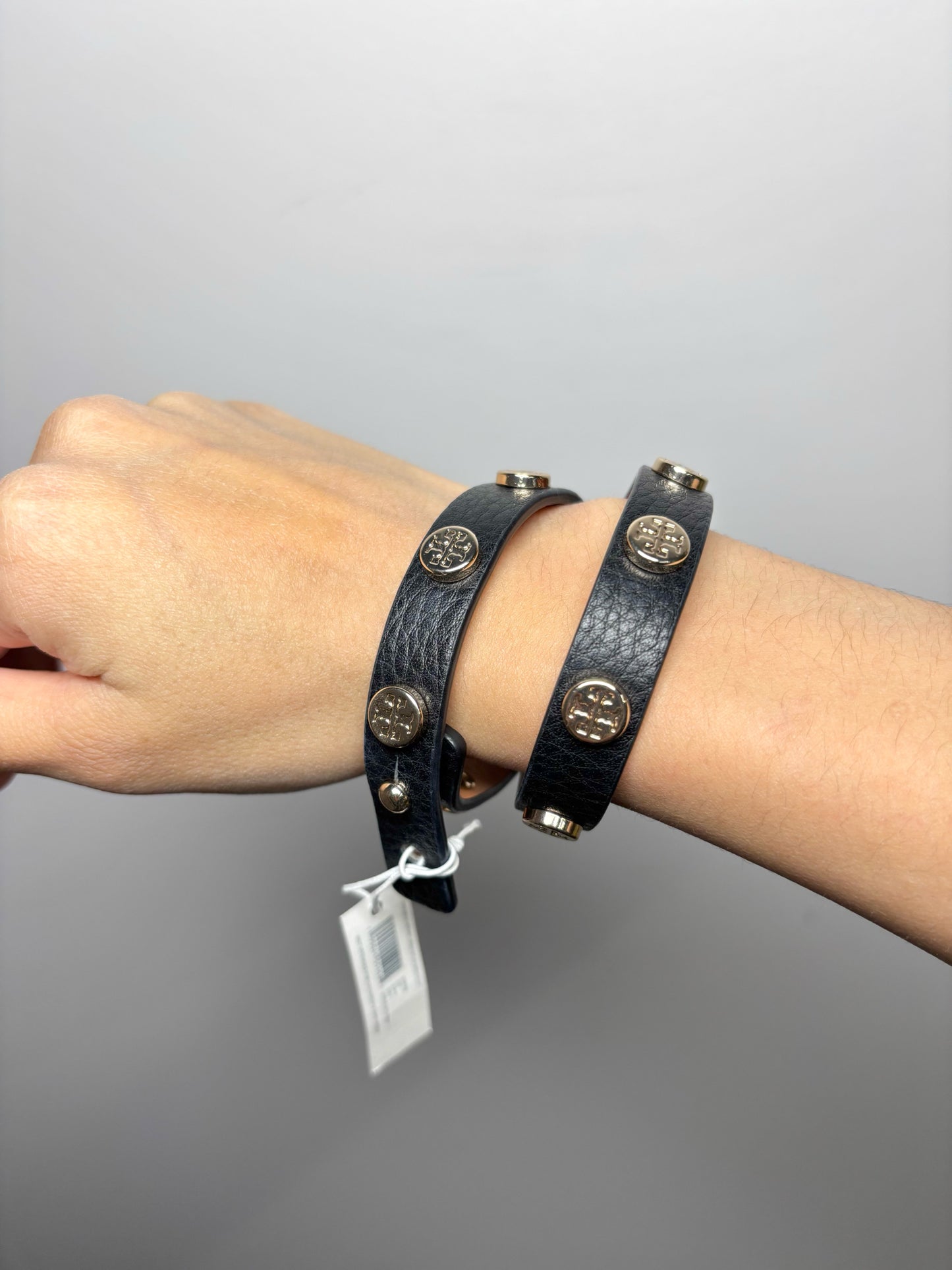 Camel Leather Tory Burch Solid NWT Black, Camel Reversible Studded Bracelet