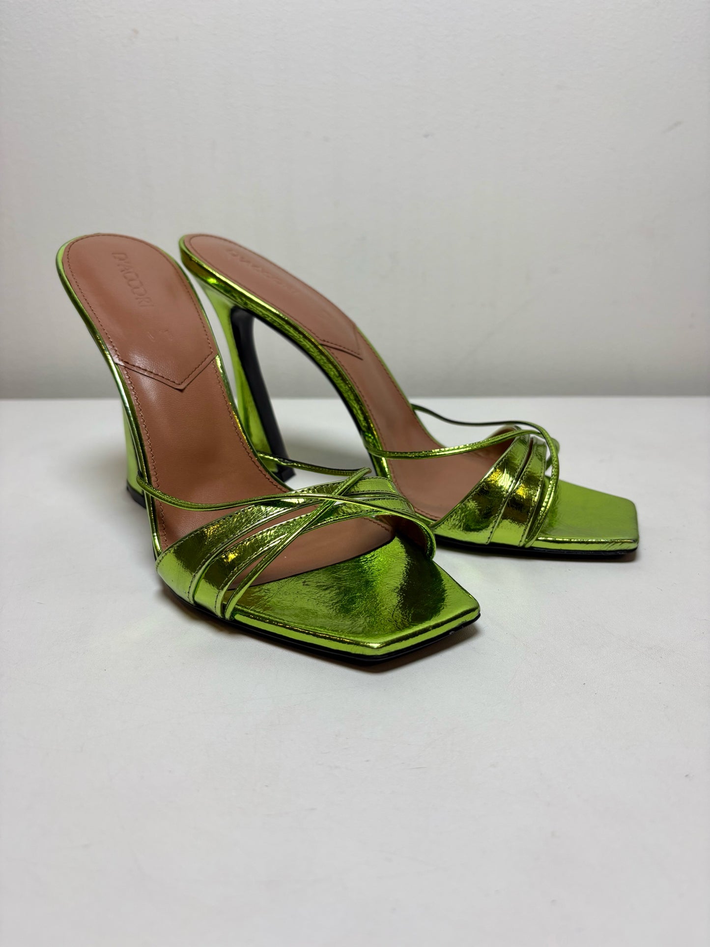W Shoe Size 38 (7.5 - 8) D'Accori Bright Green "Lust Mules" Leather Calf Heels