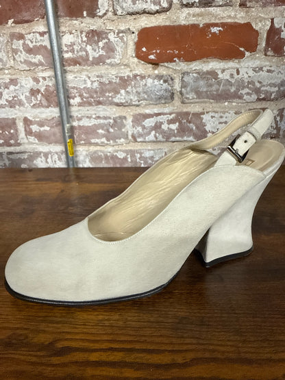 W Shoe Size 38 (8.5 US) Prada Bone/Cream Suede Curved Block Heel