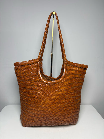 Women's Dragon Diffusion Tan Handwoven Leather NS Diagonal Pre-Owned Basket Tote Bag