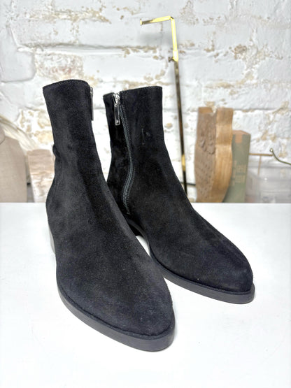 W Shoe Size 6.5 Aquatalia Black Suede Pre-owned Boots