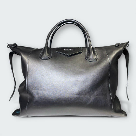 Givenchy Solid Leather Black Calfskin Antigona Large Tote
