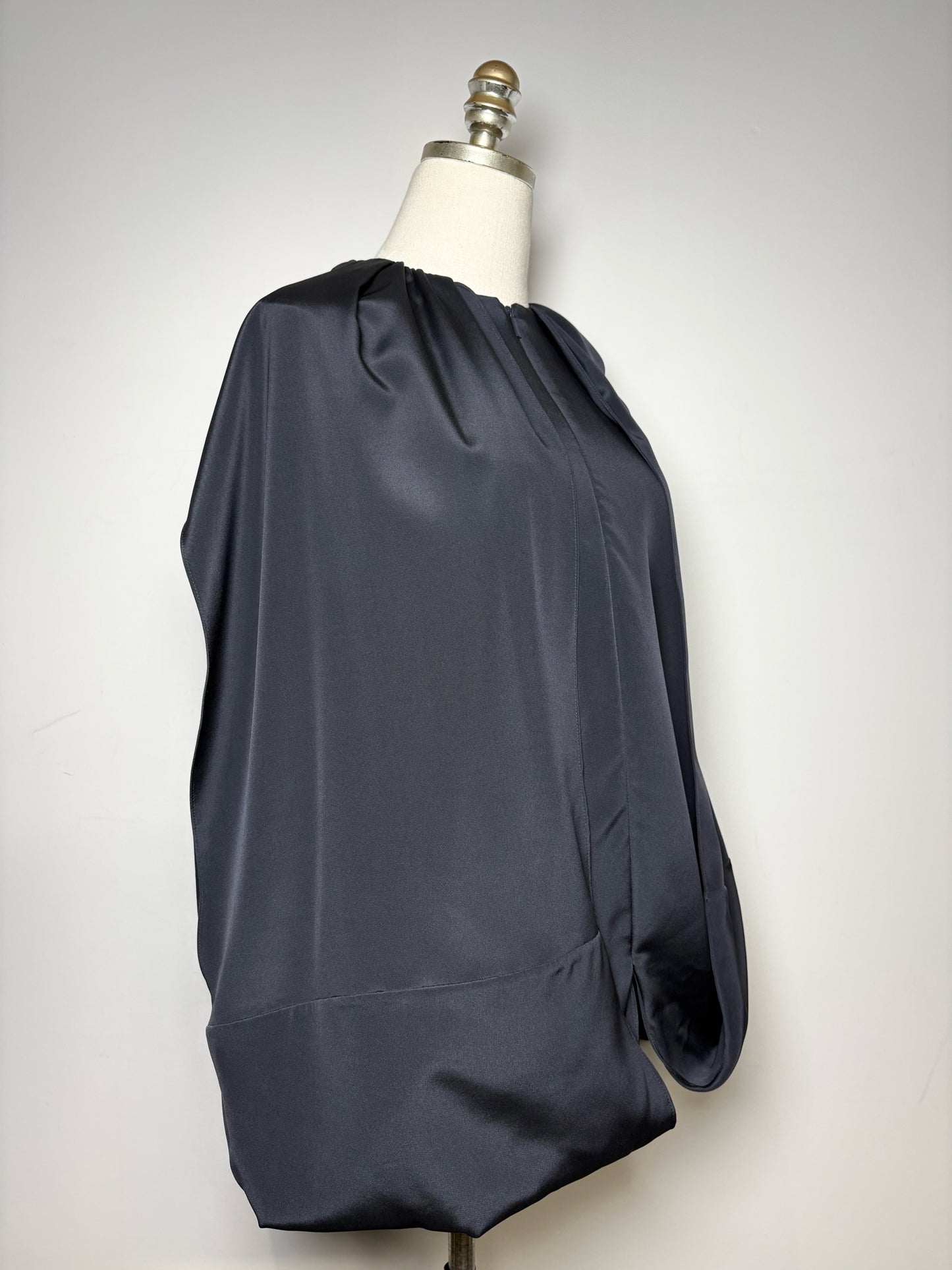 Women Size 8 Tibi Cocoon Layers Black Solid Blend NWT Pre-owned Top